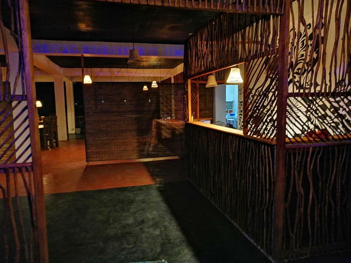 Macnara Travellers Inn راتنابورا المظهر الخارجي الصورة